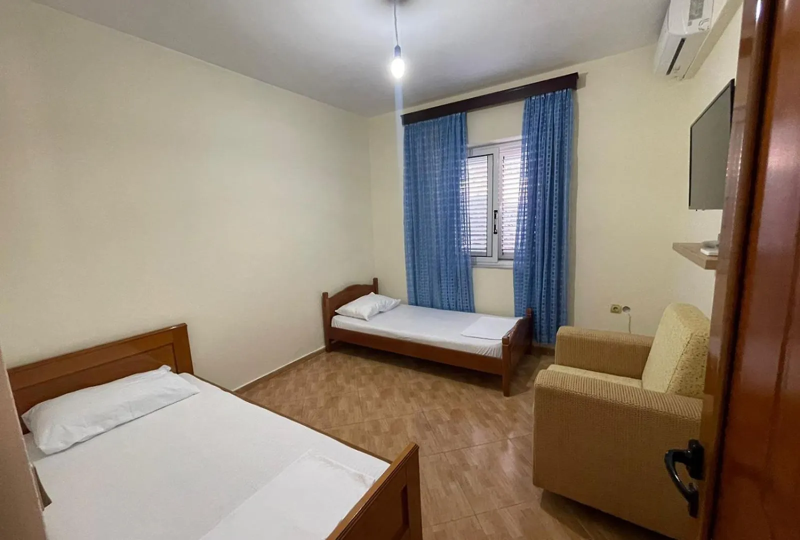 Orest Apartament Saranda Appartement